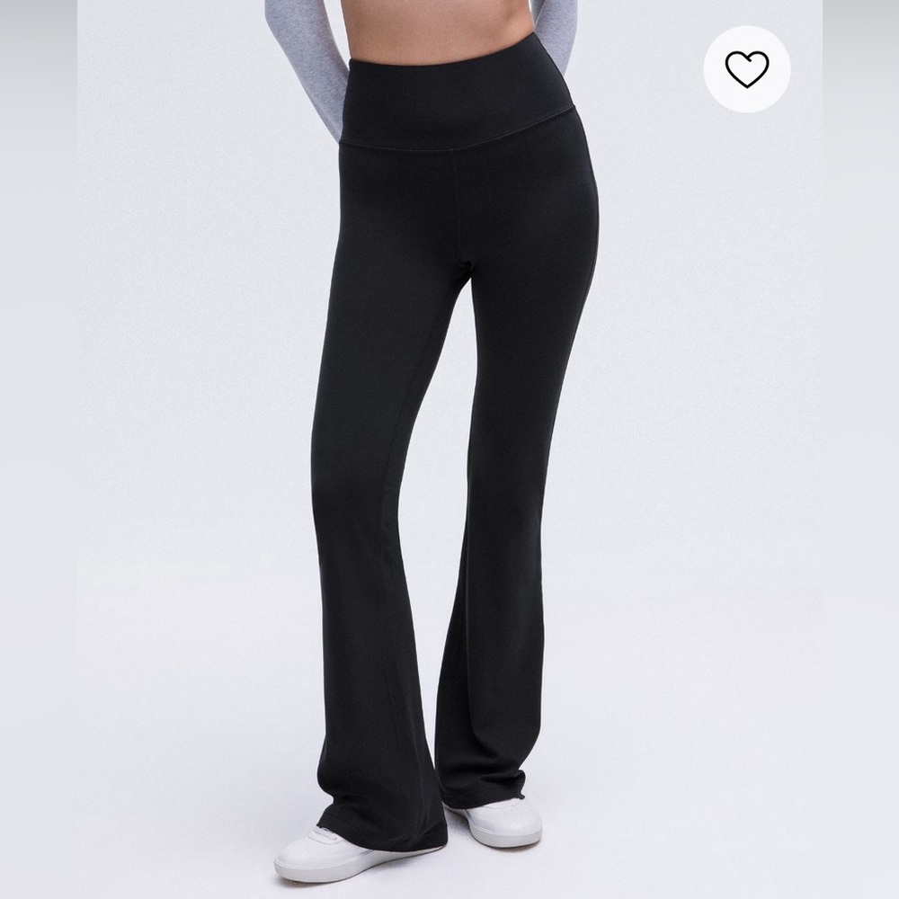 Lululemon groove nulu super-high-rise flared pant in black size 6